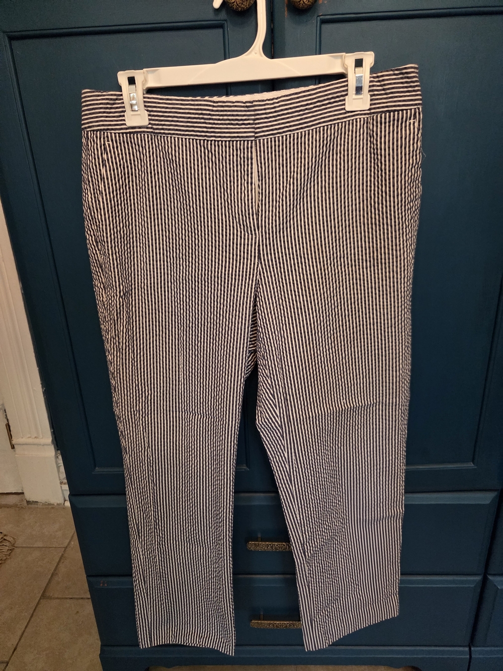 Ann Taylor Navy and White Striped Seersucker Lined Women's Trousers